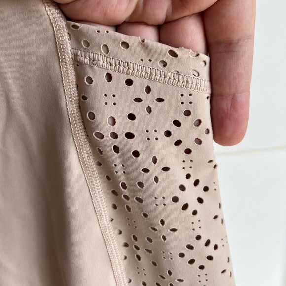 AERIE Move Lasercut High Waisted Leggings - Picture 5 of 8